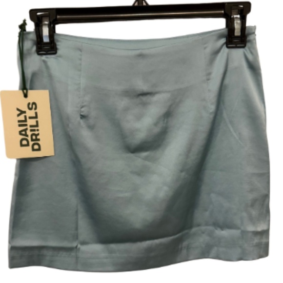NWT DAILY DRILLS Blue Silk Mini Skirt- Size Small - Picture 2 of 3